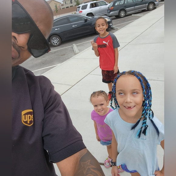 Meet your Posher, Marcus - Picture 3 of 7